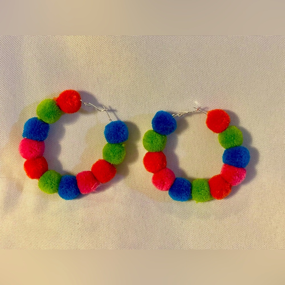 NWT Fun Pom Pom 2” Hoop Earrings new, never worn